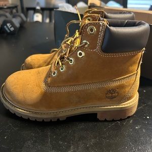 Boys Size 1 Timberland boots used condition